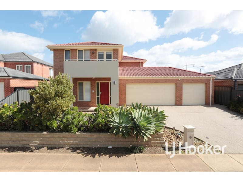 15 Oliver Place, Point Cook VIC 3030
