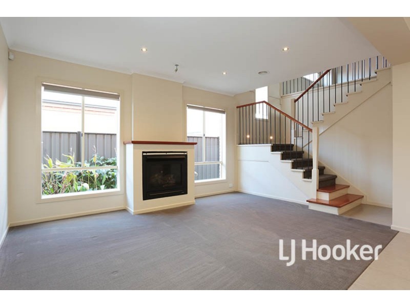 15 Oliver Place, Point Cook VIC 3030