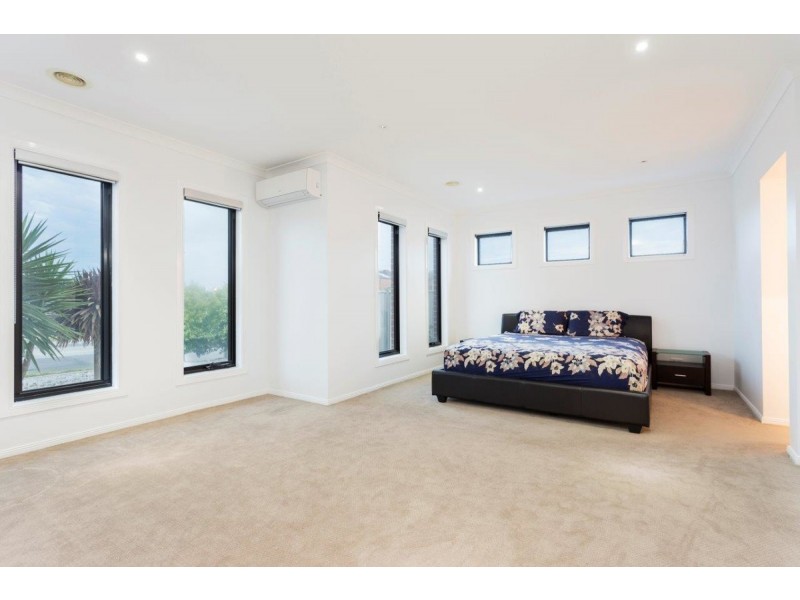 92 Rowland Drive, Point Cook VIC 3030