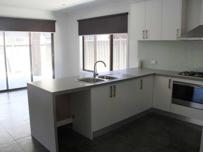 30 Risdon Circuit, Tarneit VIC 3029