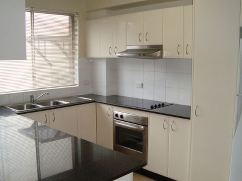 2/96 Railway Crescent, Jannali NSW 2226