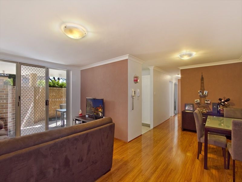 2/52-56 Auburn Street, Sutherland NSW 2232