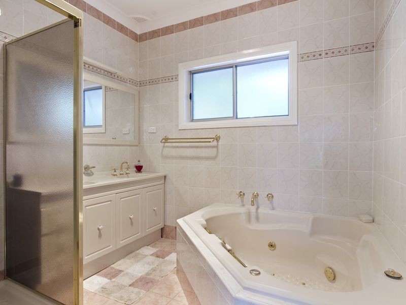 11 Anitra Avenue, Kareela NSW 2232