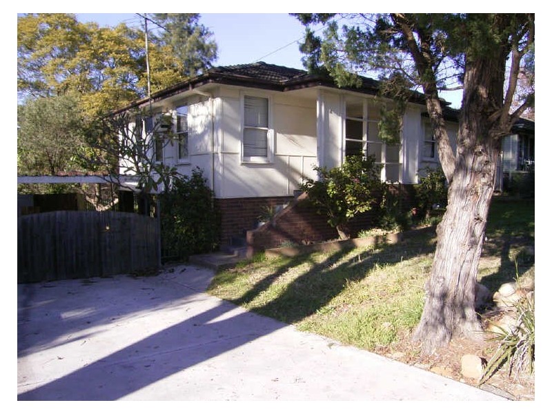 4 Loretta Street, Como NSW 2226