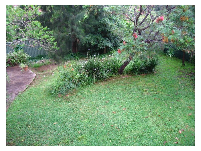4 Loretta Street, Como NSW 2226