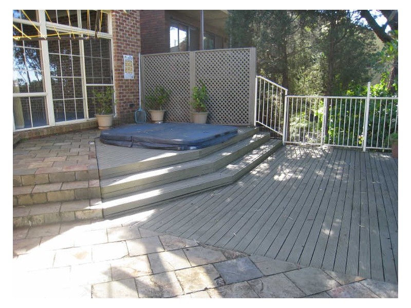 8 Moonbi Place, Kareela NSW 2232