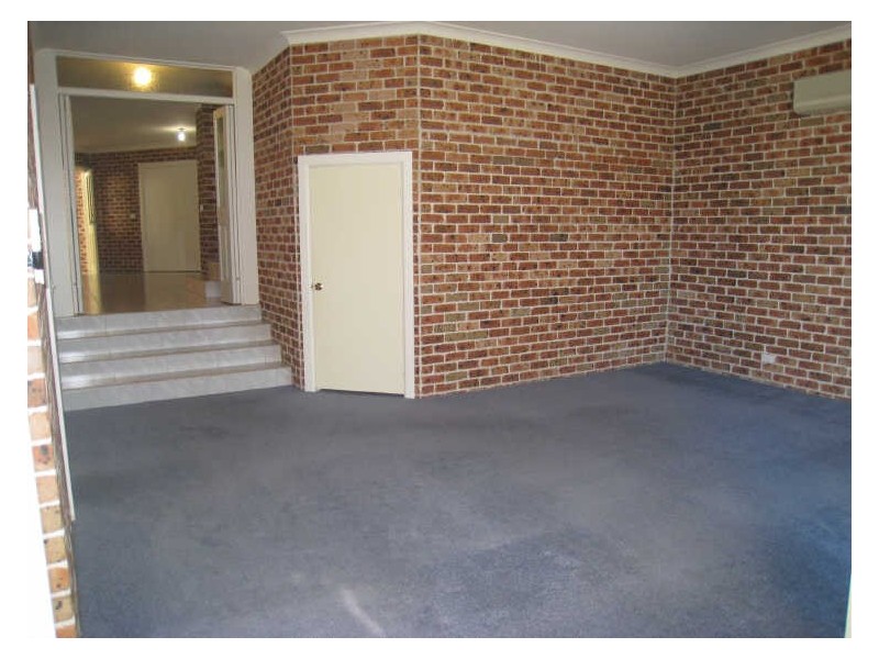 8 Moonbi Place, Kareela NSW 2232