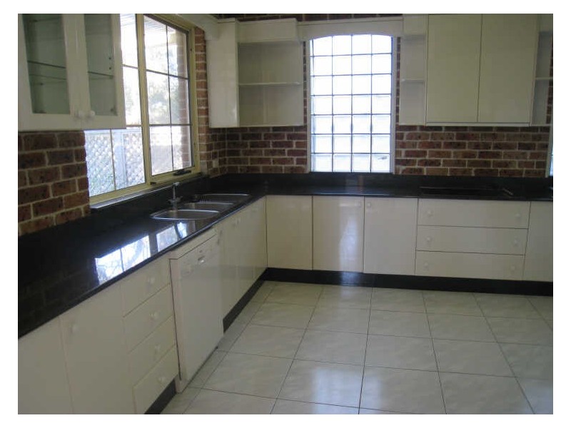 8 Moonbi Place, Kareela NSW 2232