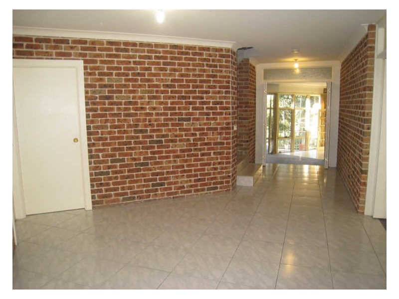 8 Moonbi Place, Kareela NSW 2232