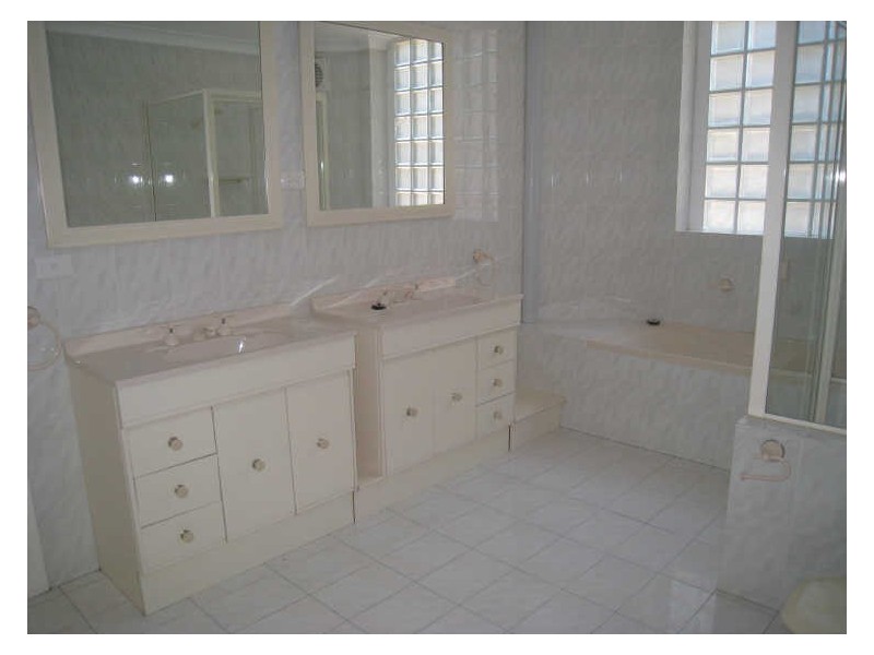 8 Moonbi Place, Kareela NSW 2232