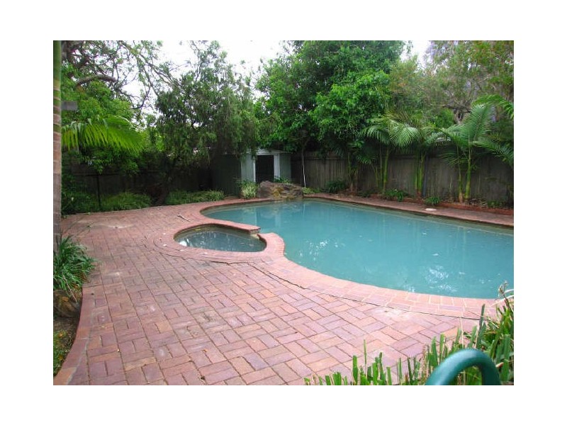 137 Jannali Ave, Sutherland NSW 2232