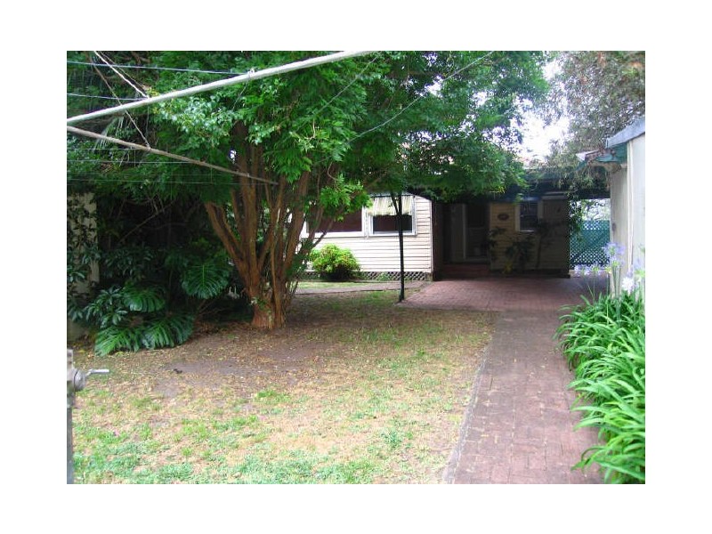 137 Jannali Ave, Sutherland NSW 2232
