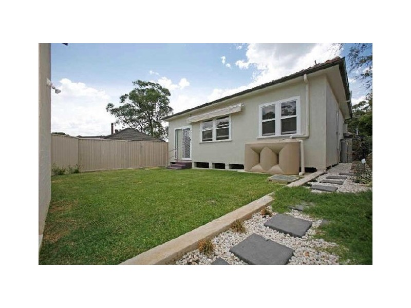 29 Kenneth Ave, Kirrawee NSW 2232