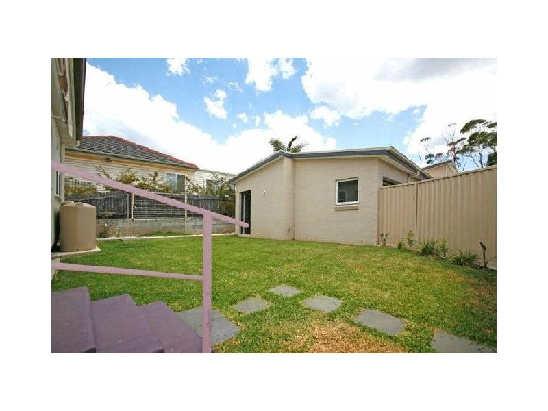 29 Kenneth Ave, Kirrawee NSW 2232