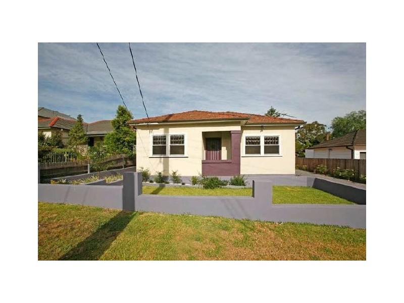 29 Kenneth Ave, Kirrawee NSW 2232