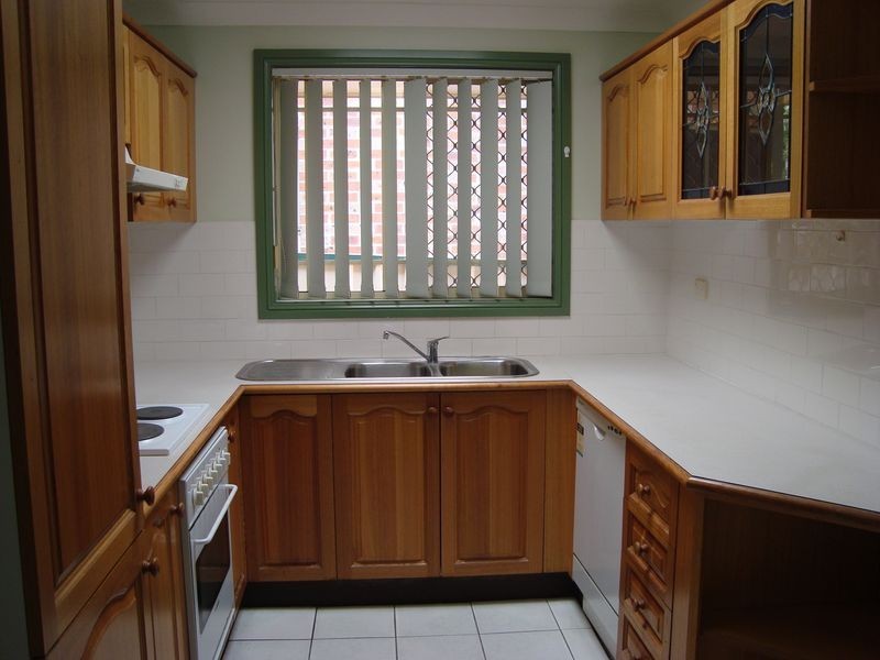 2/90 Toronto Parade, Sutherland NSW 2232