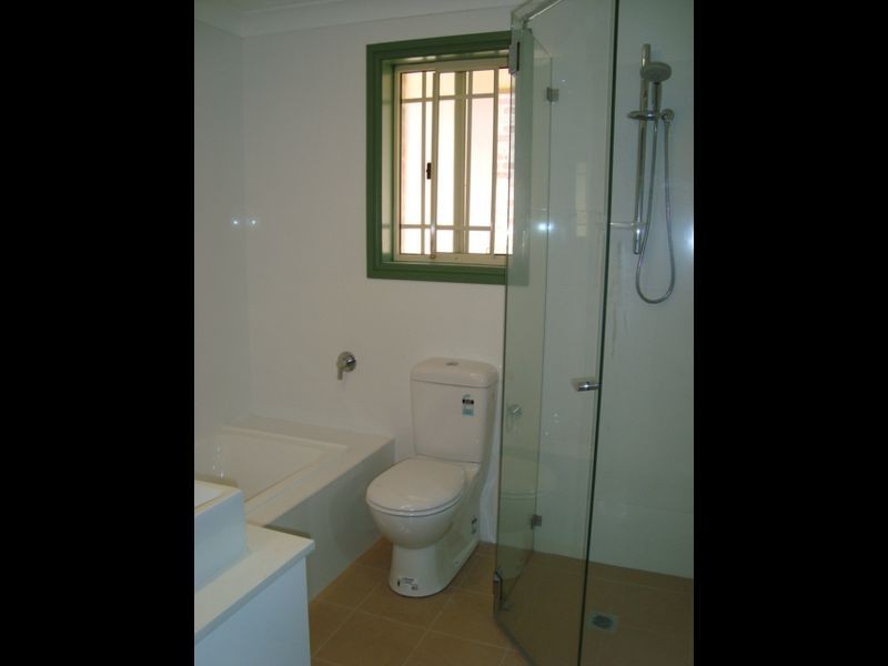 2/90 Toronto Parade, Sutherland NSW 2232