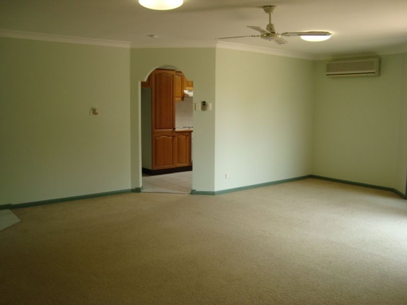 2/90 Toronto Parade, Sutherland NSW 2232