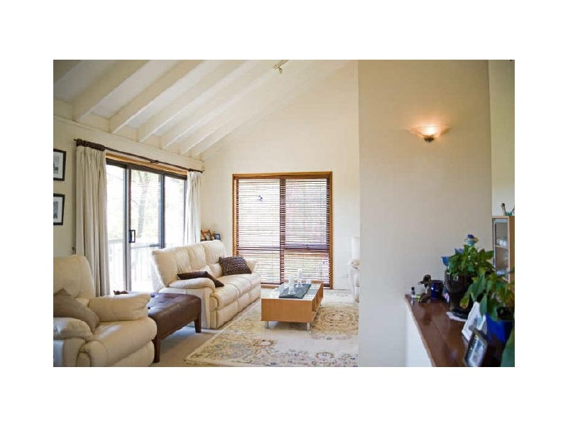 8 Garfield Ave, Bonnet Bay NSW 2226