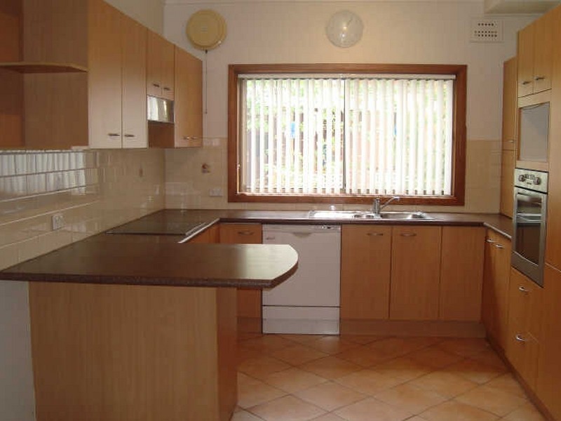 10 Tivoli Esplanade, Como NSW 2226