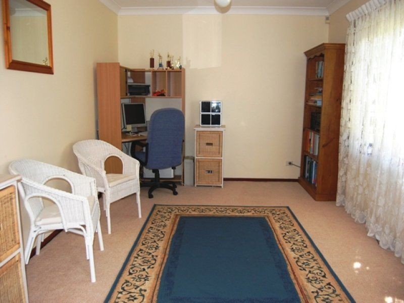 4 Belbowrie Close, Bangor NSW 2234