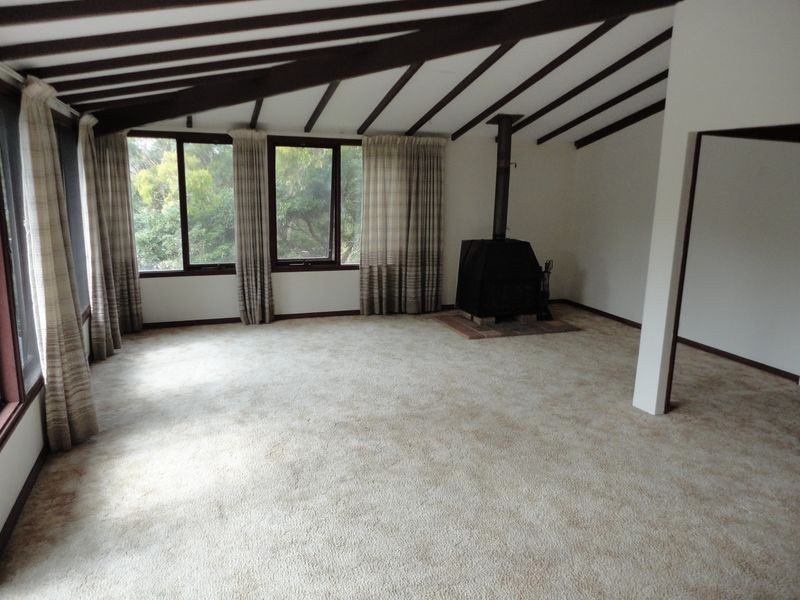 122 Prices Circuit, Woronora NSW 2232