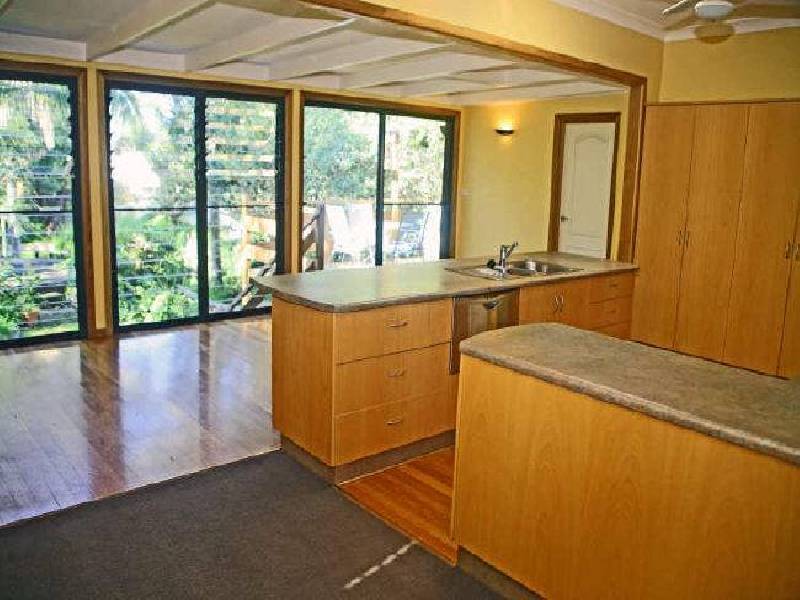 4 Evans Street, Como NSW 2226