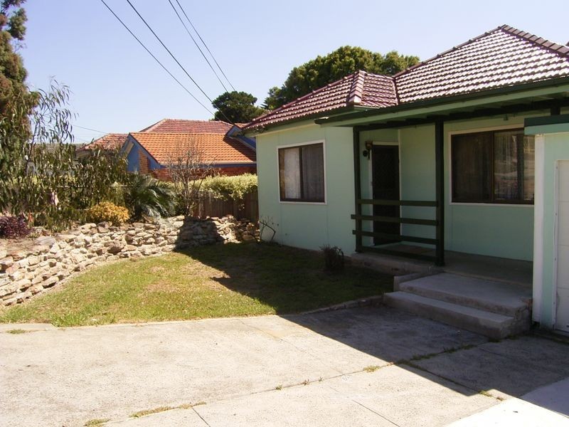 3 Roberts Street, Jannali NSW 2226