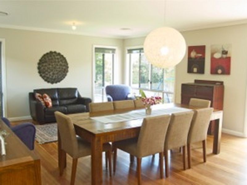 27 Girraween Avenue, Como NSW 2226