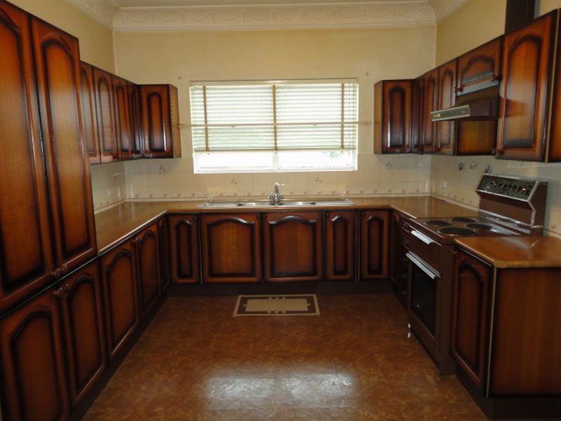 16 Currawang Street, Carss Park NSW 2221