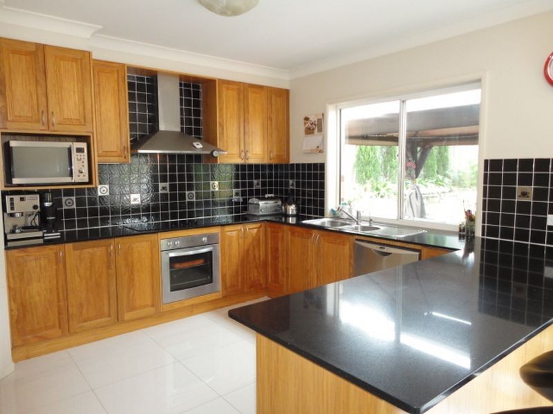 108 Auburn Street, Kirrawee NSW 2232