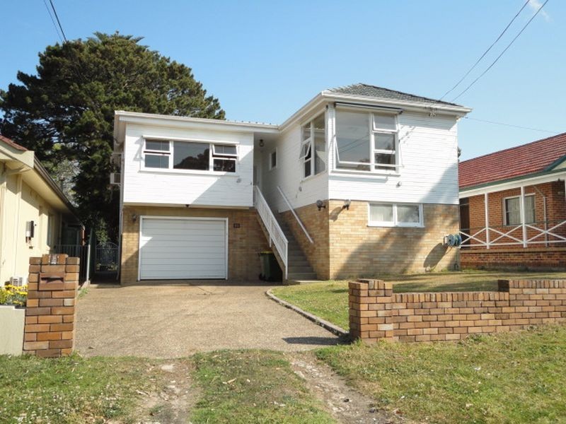 12 Wollun Street, Como NSW 2226