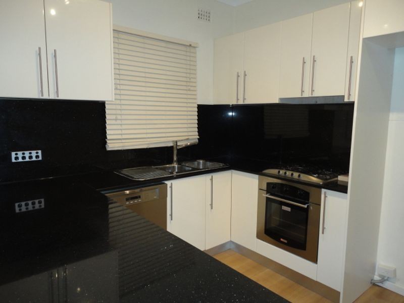 27 Novara Crescent, Como NSW 2226