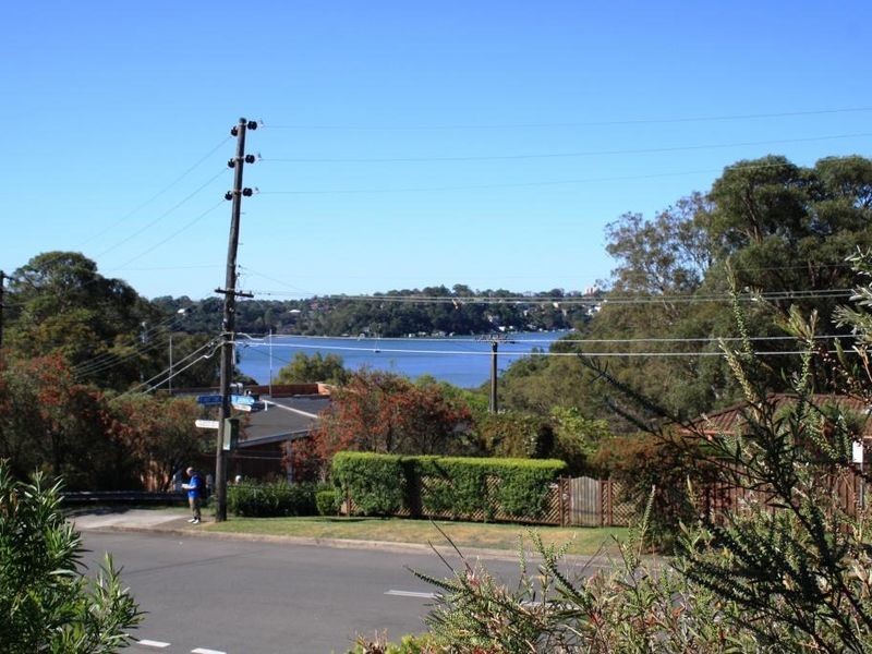 27 Novara Crescent, Como NSW 2226