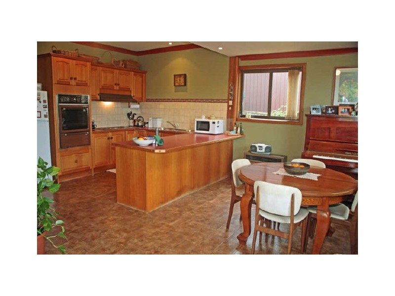 52 Cooriengah Heights Road, Engadine NSW 2233