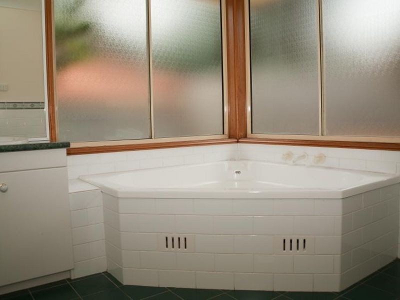 19 Bray Grove, Menai NSW 2234