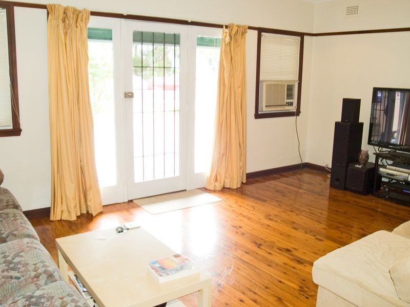 472 President Avenue, Kirrawee NSW 2232