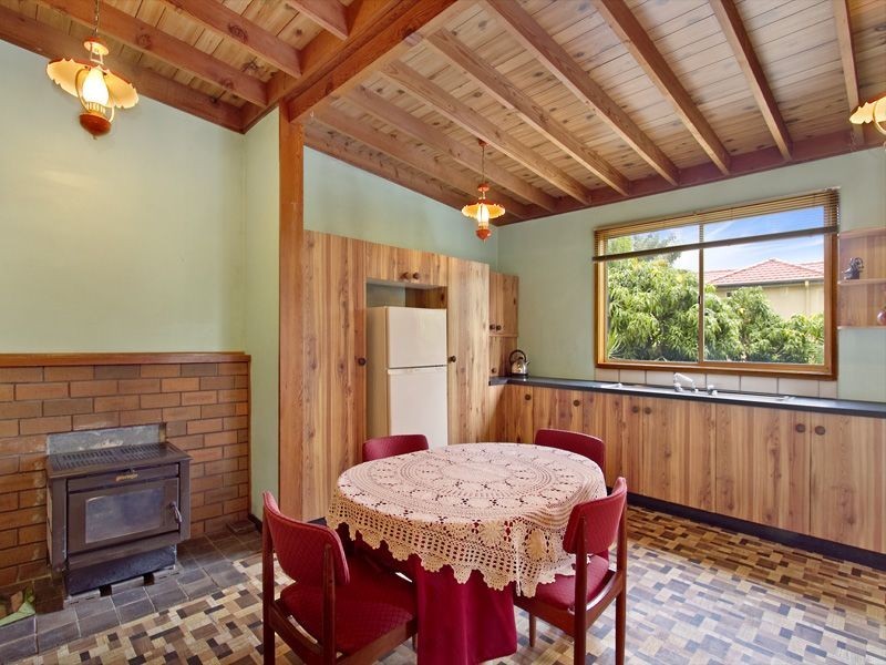 35 Oak Road, Kirrawee NSW 2232