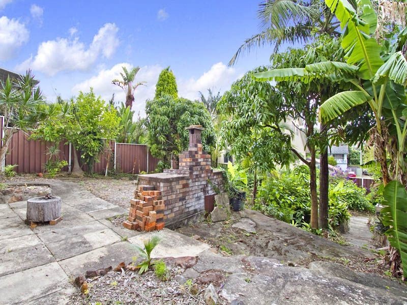 35 Oak Road, Kirrawee NSW 2232