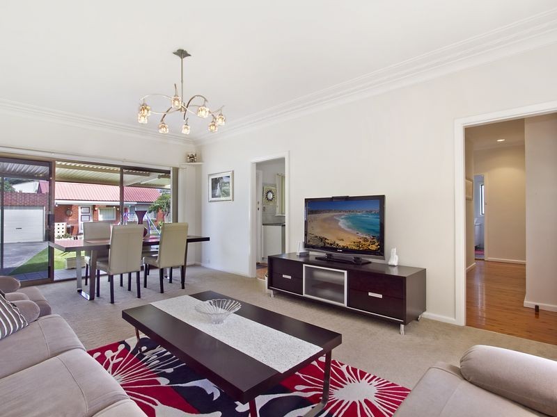 5 Carramar Crescent, Miranda NSW 2228
