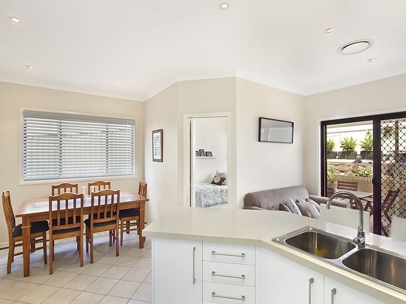 2/12 Yarra Vista Court, Yarrawarrah NSW 2233