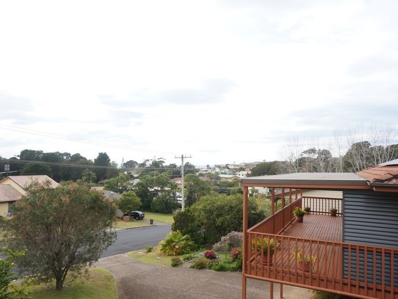 25 Tatiara Street, Dalmeny NSW 2546