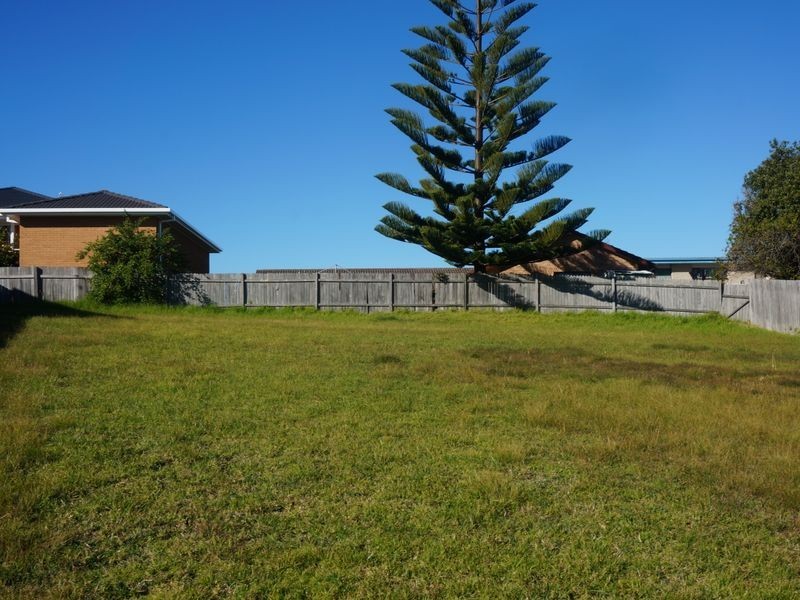 124 Noble Parade, Dalmeny NSW 2546