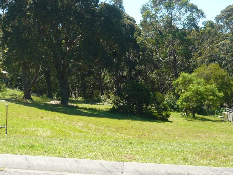 5 Dawn Parade, Kianga NSW 2546