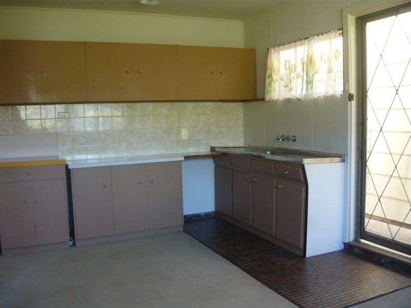 31 Binalong Street, Dalmeny NSW 2546