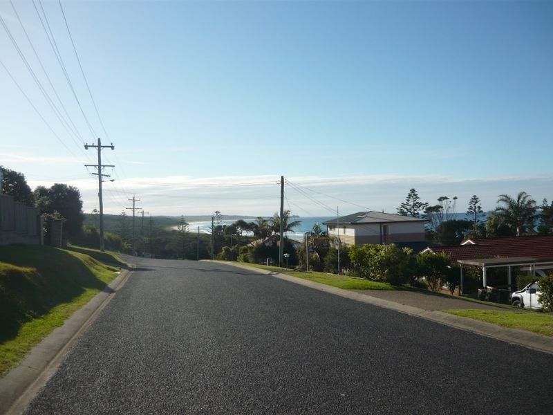 18 Haddrill Parade, Dalmeny NSW 2546