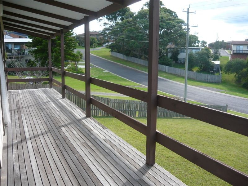 18 William Street, Dalmeny NSW 2546