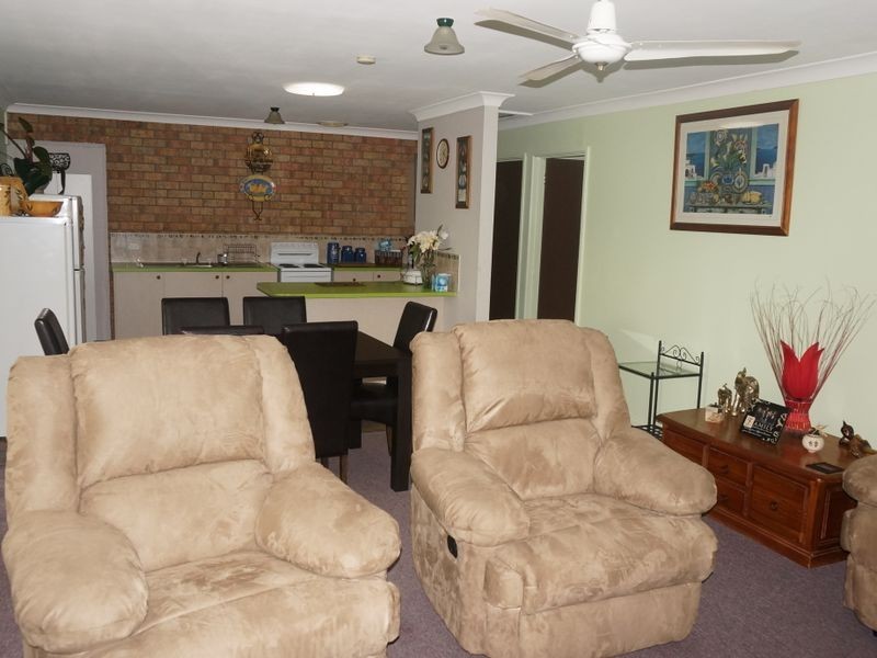 53 Tatiara Street, Dalmeny NSW 2546