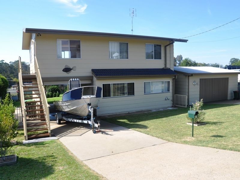 31 Binnalong Street, Dalmeny NSW 2546