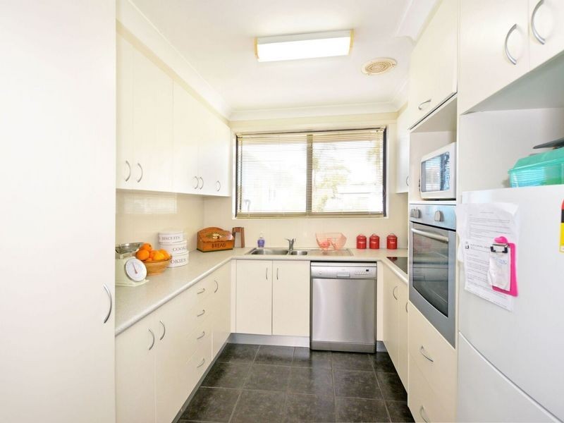 37 Mort Avenue, Dalmeny NSW 2546